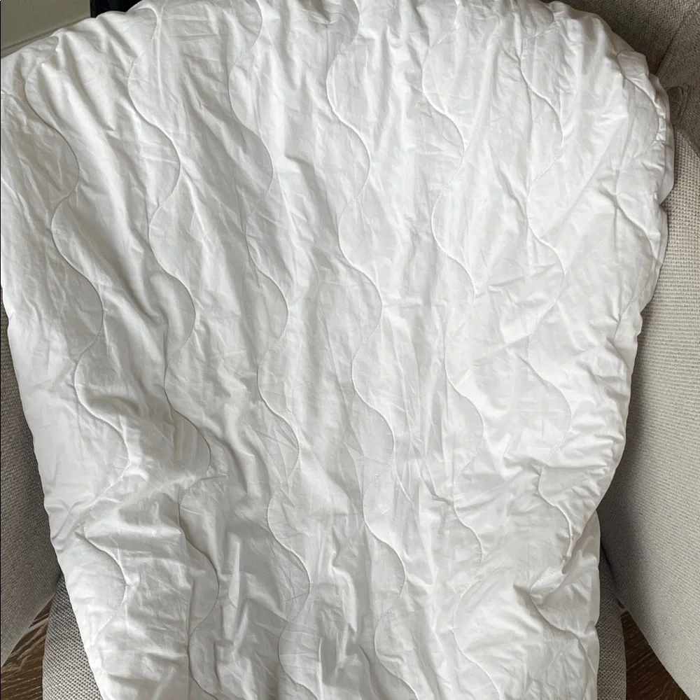 Pottery barn kids Crib size/Toddler Waterproof Mattress cover